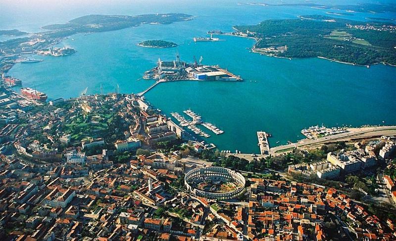 Apartman Adriatic Pula Extérieur photo